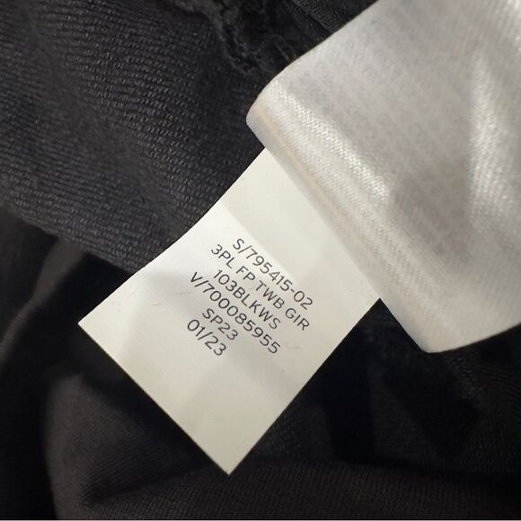 NWT Gap Maternity  Size 34/18 True Waistband Full Panel Girlfriend Jeans Black - Picture 11 of 11